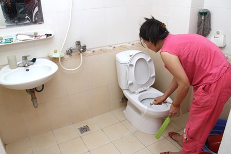Giải pháp xử lý mùi hôi nhà vệ sinh của nhà bạn hiệu quả